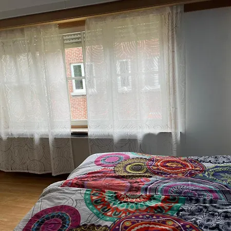 Bed & Breakfast Rooms *